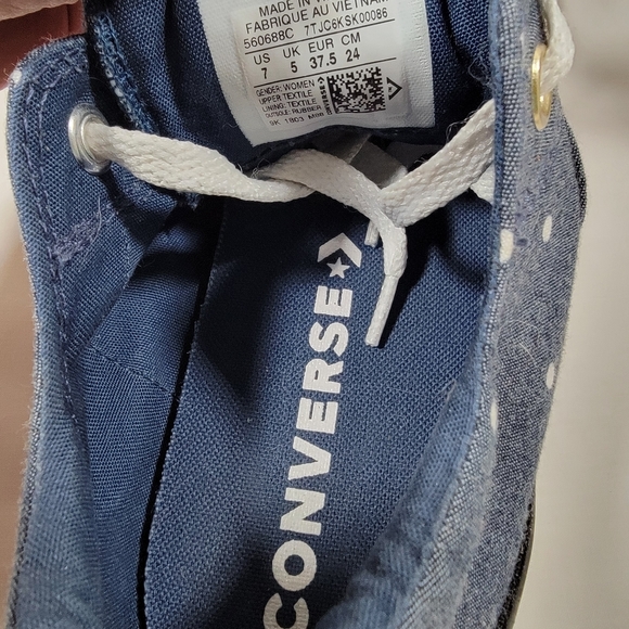 Converse Women’s size 7 Denim Poka Dot Shoes EUC - Picture 6 of 12